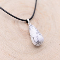 Pendentif Larme Howlite "Patience"