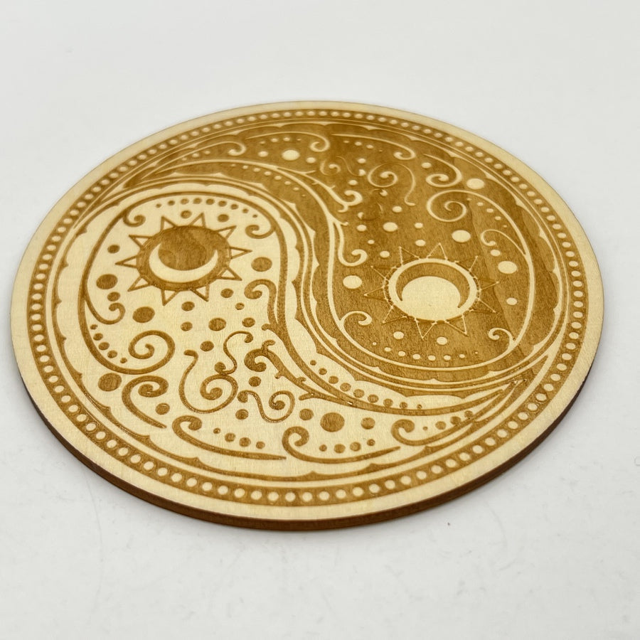 Plaque Énergisante Yin Yang Solaire et Lunaire en Bois