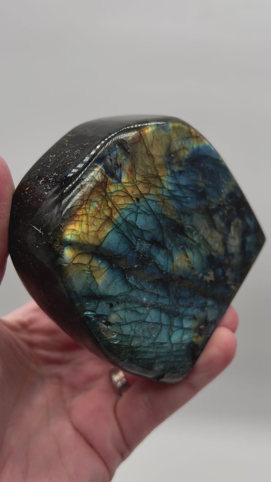 Bloc de Labradorite - BLP1675 - 631g - AAA+